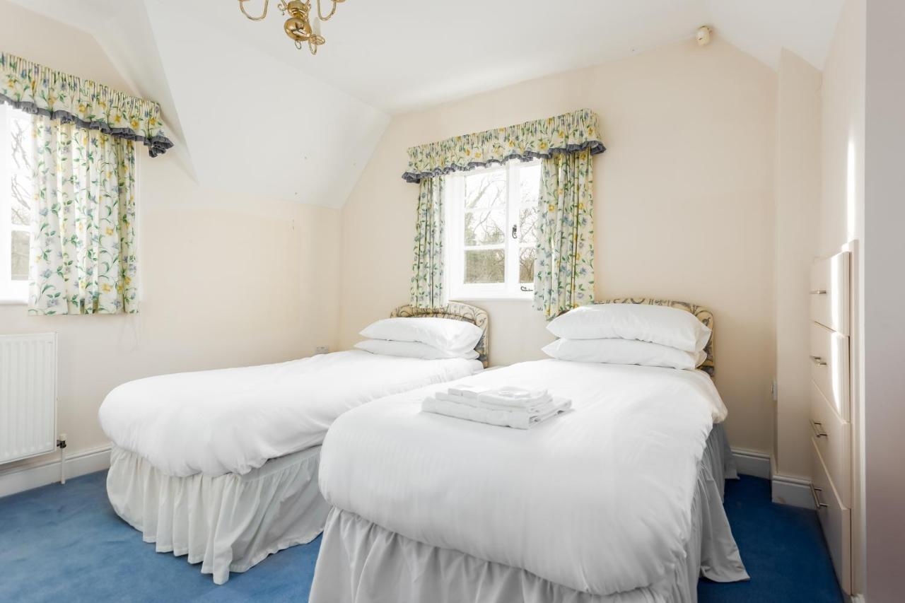 Yards Brake On 40 Acres Of Private Land Villa Langton Matravers Exterior photo